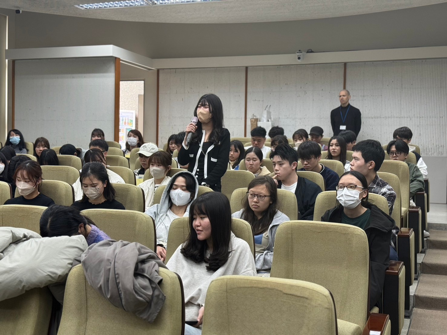 姊妹校關西學院大學來訪 研發長分享東海永續經驗